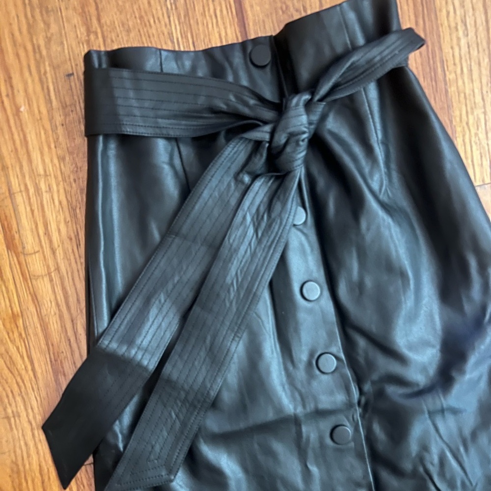 Astr Black Midi Skirt with Classic Elegance